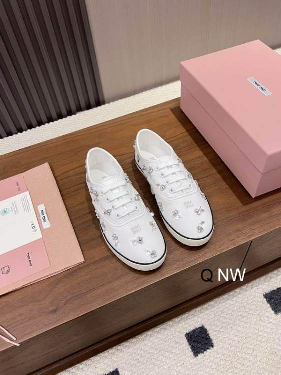 Picture of Miumiu Shoes _SKUMiuMiusz35-40NW040217866